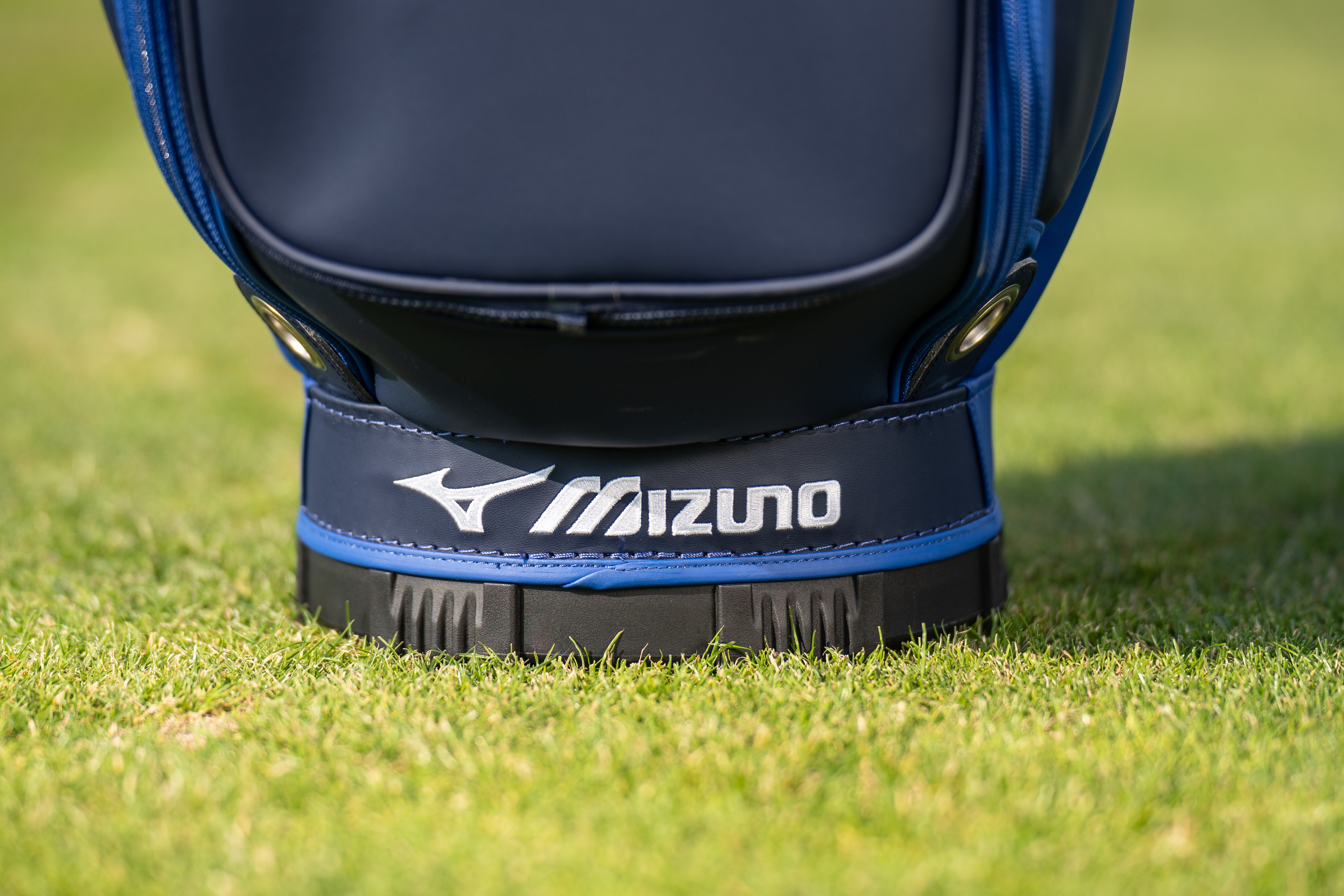 Mizuno Tour Cartbag staff