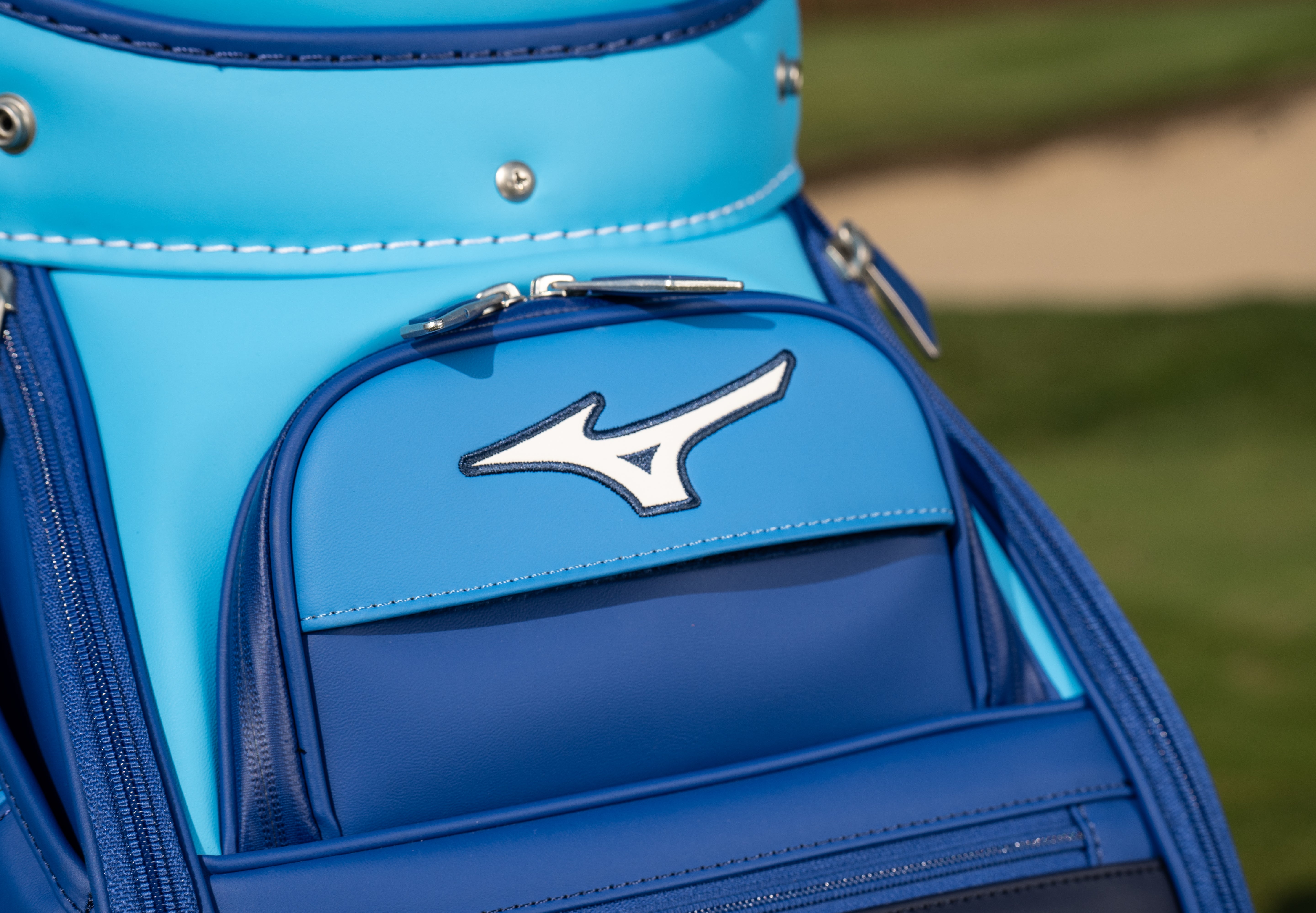 Mizuno Tour Cartbag staff
