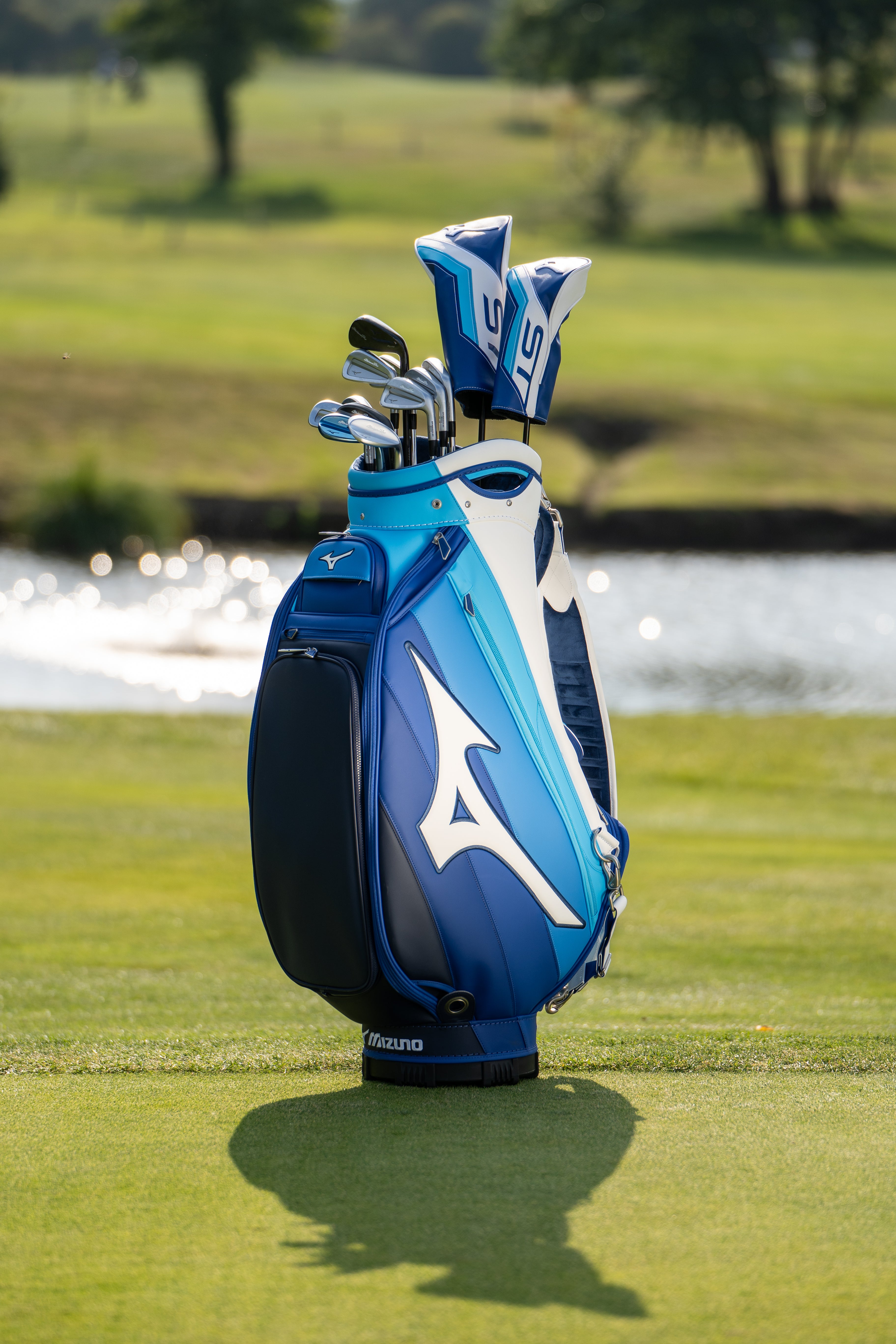 Mizuno Tour Cartbag staff